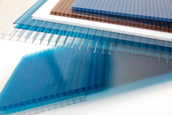 Tấm lợp lấy sáng Polycarrbonate: Ưu điểm và nhược điểm