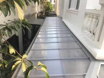 Tấm lấy sáng Polycarbonate Rodeca
