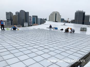 Công trình mái vảy rồng bằng kim loại tại Việt Nam